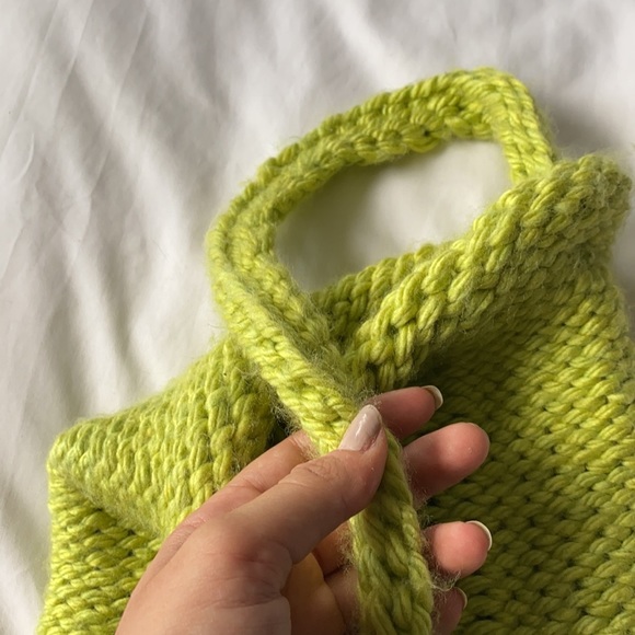 green crochet bag - Picture 4 of 4